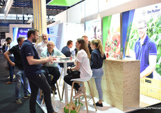 Cosy at Monsanto; Bayer, de Ruiter.                     